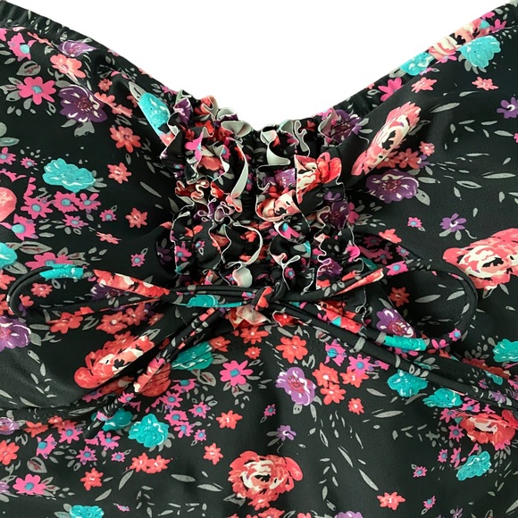 Torrid Tankini Swim Top LIKE NEW Adjustable Front Slimming Size 3 - Picture 2 of 9